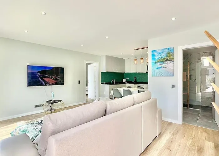 A Casa Azul - * Arco da Calheta (Madeira)